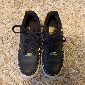 Black star studded air forces